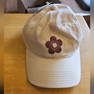 Beige Baseball Cap with Embroidered Brown Flower